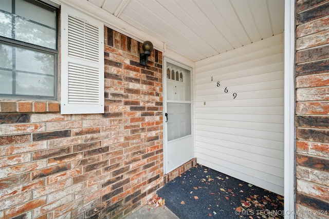 view of property entrance