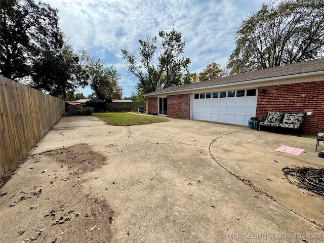 exterior space featuring a yard