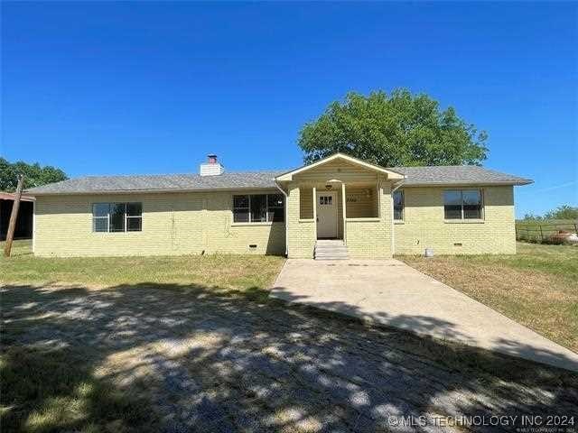 view of single story home