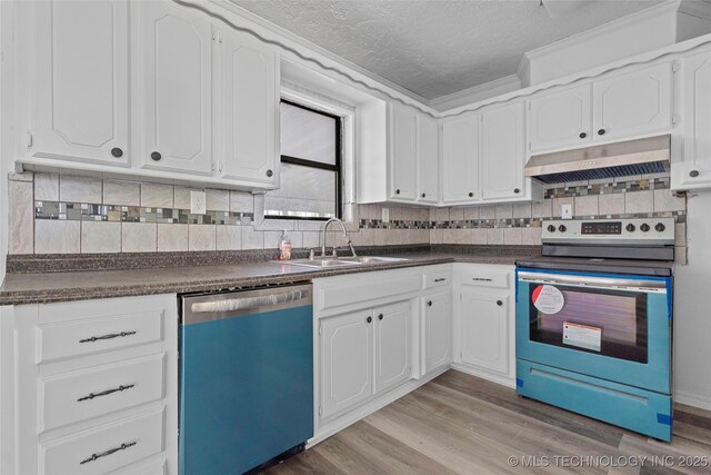 7740 Swayback, Sulphur, OK 73086 - kitchen featuring dishwasher, stainless steel range with electric cooktop, under cabinet range hood, dark countertops, and a textured ceiling