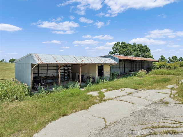 7740 Swayback, Sulphur, OK 73086 - view of pole building