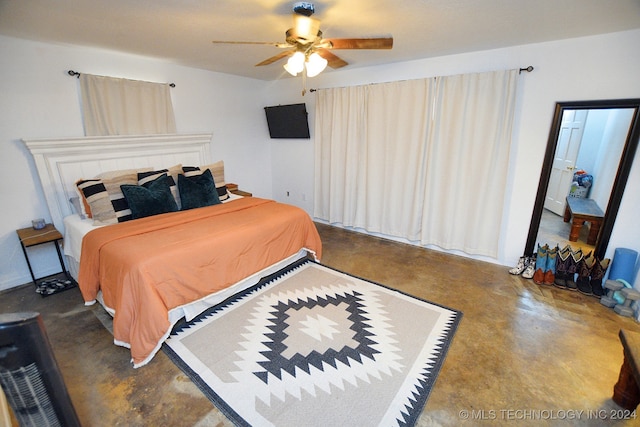 bedroom featuring ceiling fan