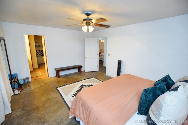 bedroom with ceiling fan