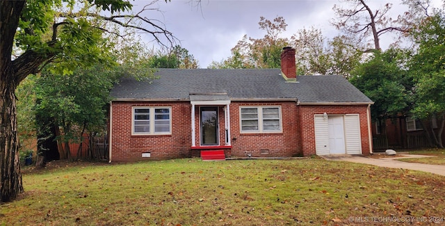 view of front of house featuring a front yard