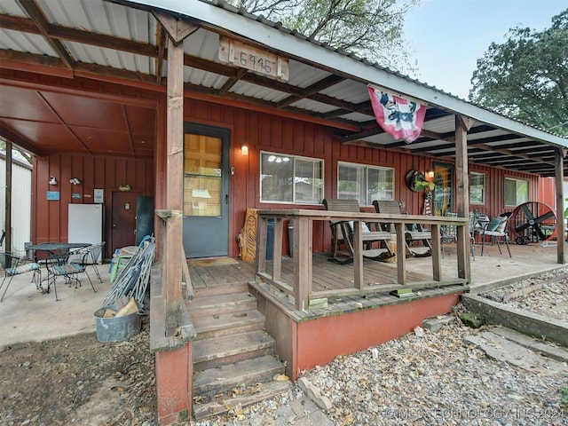 view of entrance to property