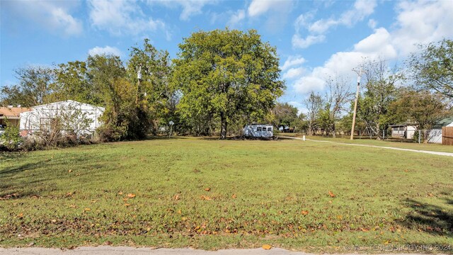 605 E Cherokee St, Marietta, OK 73448