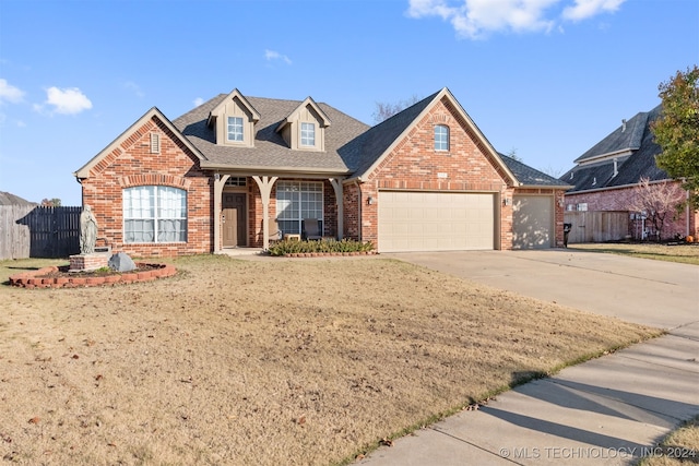 view of front property featuring a garage