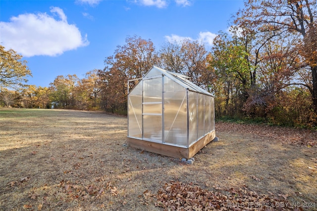 view of outdoor structure