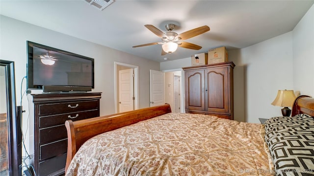 bedroom featuring ceiling fan