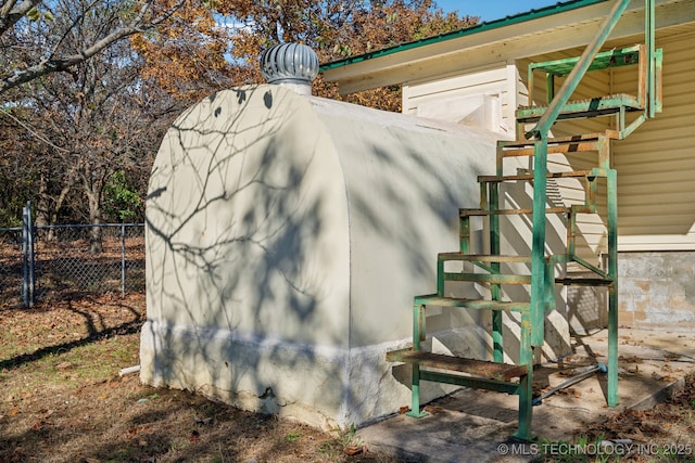 view of outdoor structure