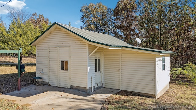 view of outdoor structure