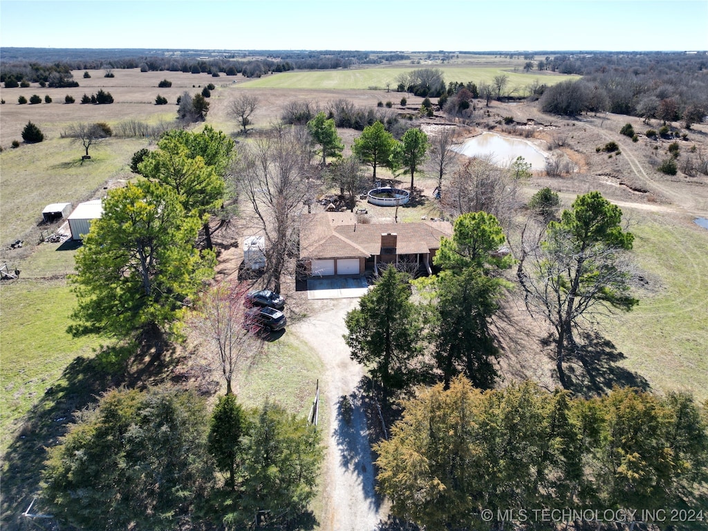 bird's eye view featuring a rural view and a water view