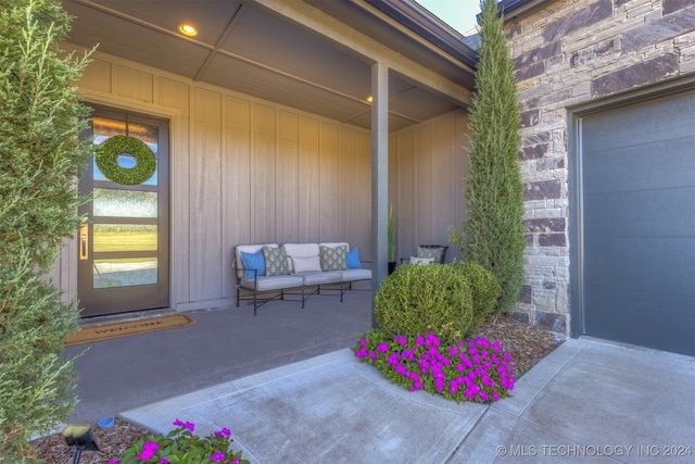 property entrance with a porch