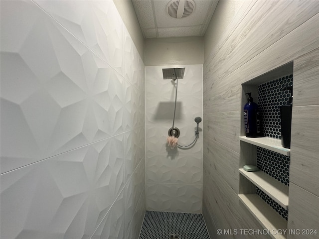 bathroom featuring a shower