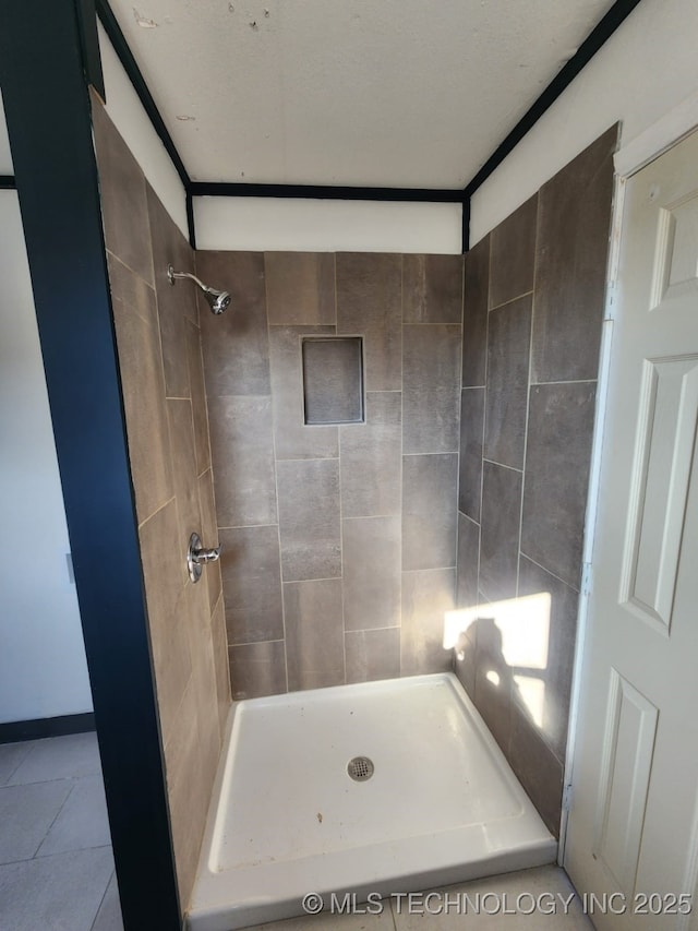 400 Tulsa Ave, Spavinaw, OK 74366 - full bath with a tile shower