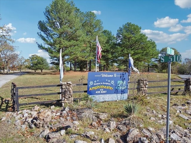 view of community / neighborhood sign