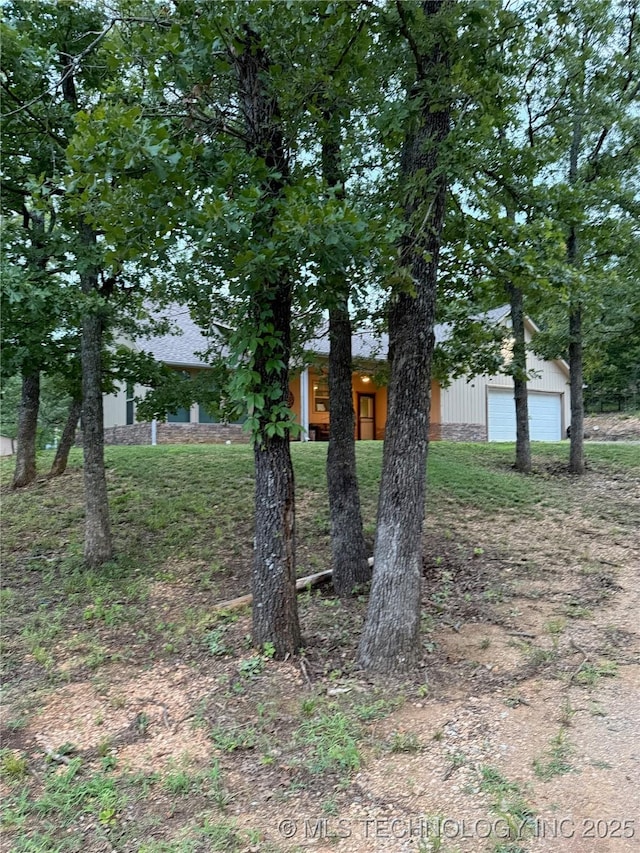 2516 Elm, Sulphur, OK 73086 - view of yard with a detached garage