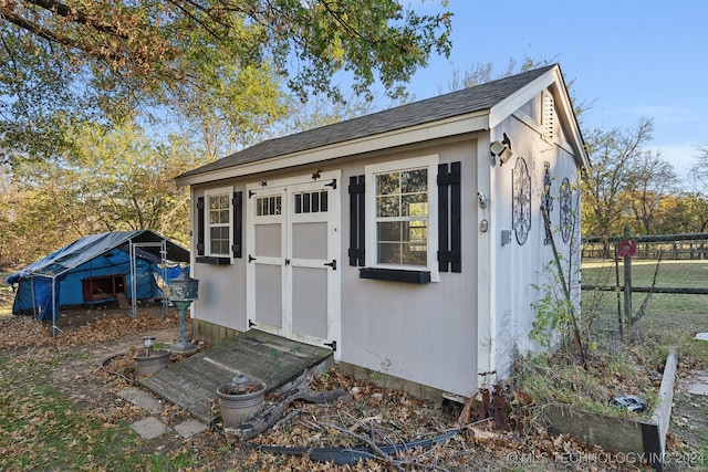 view of outbuilding