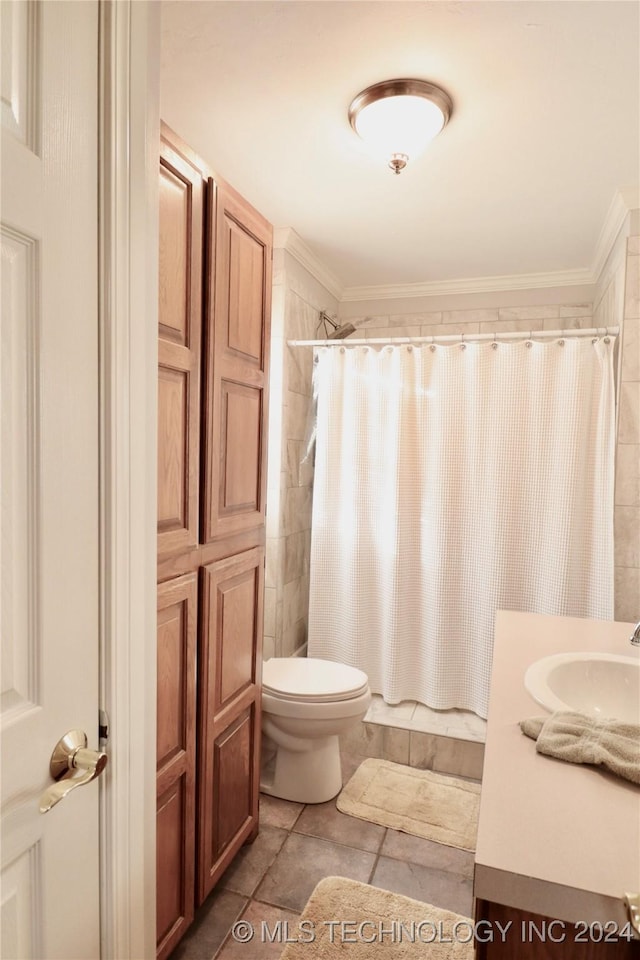 full bath featuring curtained shower, toilet, ornamental molding, and vanity