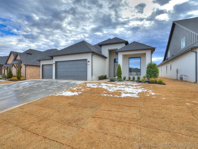 view of front facade with a garage