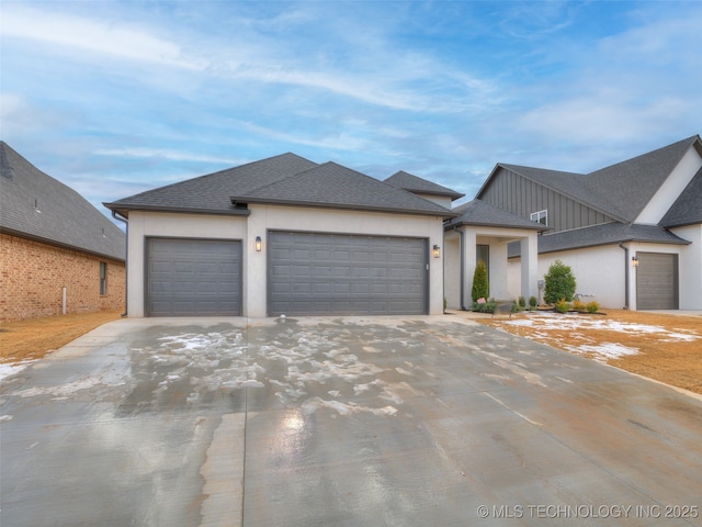 view of front of house featuring a garage