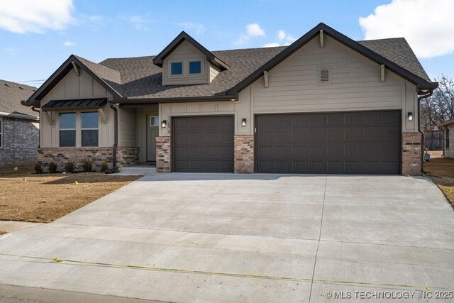 view of front of house with a garage