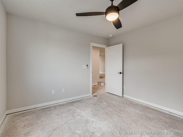 empty room featuring ceiling fan