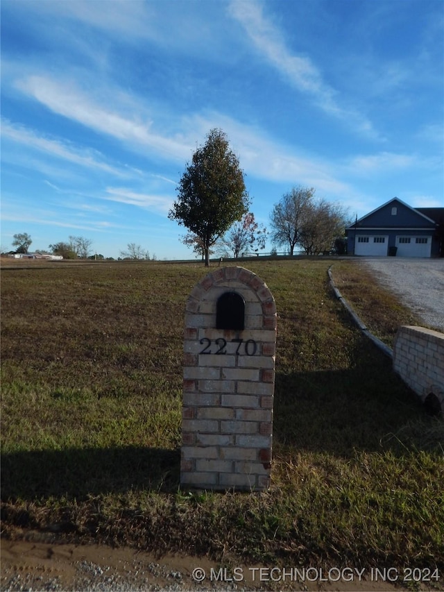 2270 E 154th St, Skiatook, OK 74070 - exterior view of driveway