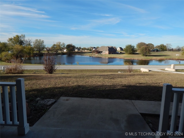 view of water feature