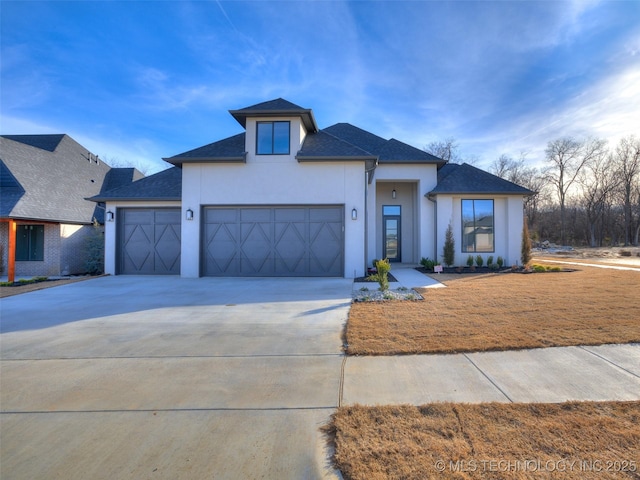 view of front facade with a garage