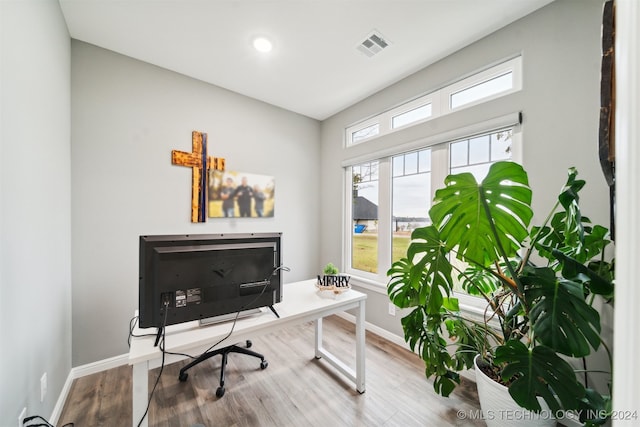 office with hardwood / wood-style floors