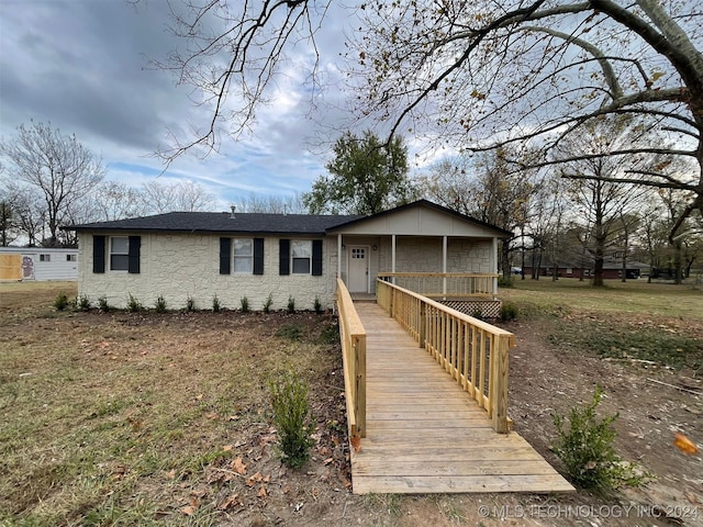 view of front of property