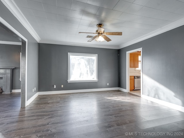 interior space with ceiling fan, dark wood-type flooring, and ornamental molding