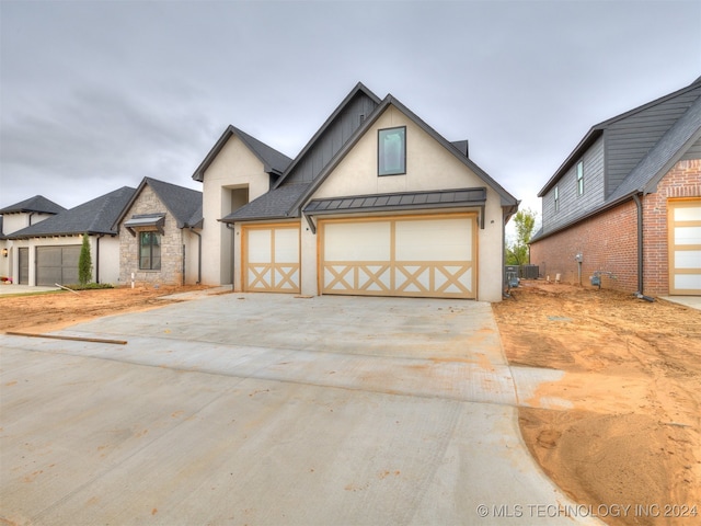 view of front facade with a garage