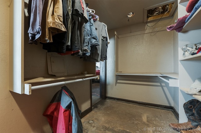 view of spacious closet