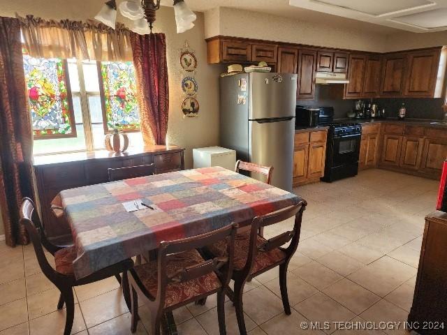 view of tiled dining area