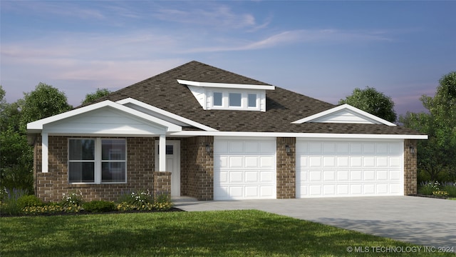 view of front of house featuring a garage, a front yard, roof with shingles, and driveway