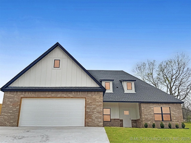 890 E Harlan Dr, Tahlequah, OK 74464 - modern farmhouse style home featuring driveway, brick siding, roof with shingles, and a front yard