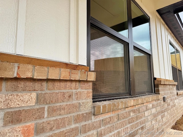 890 E Harlan Dr, Tahlequah, OK 74464 - exterior details with brick siding