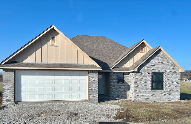 view of front facade with a garage