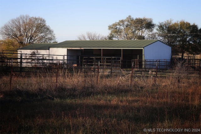 view of outbuilding