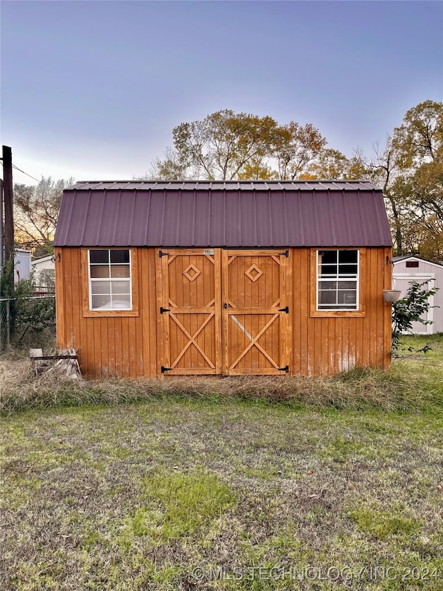 view of outbuilding