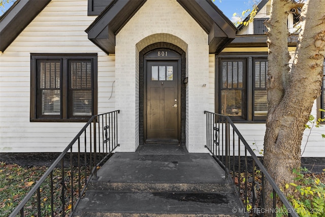 view of property entrance