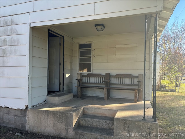 view of property entrance