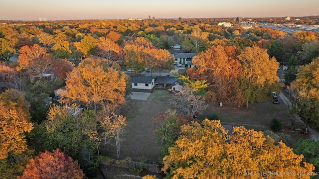 view of aerial view at dusk