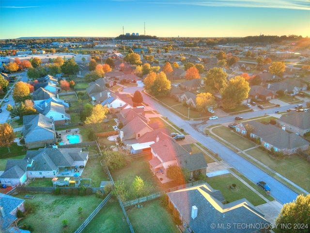 view of aerial view at dusk