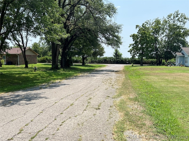 Listing photo 2 for 370 N Downing Ave, Dewey OK 74029