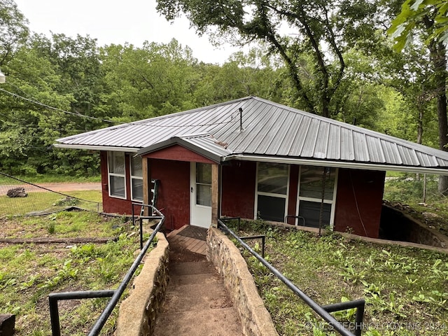 view of front of property