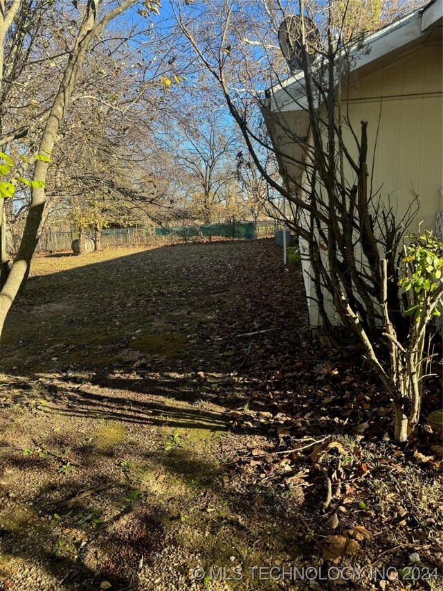 26385 State Highway 1 E, Allen, OK 74825 - view of yard