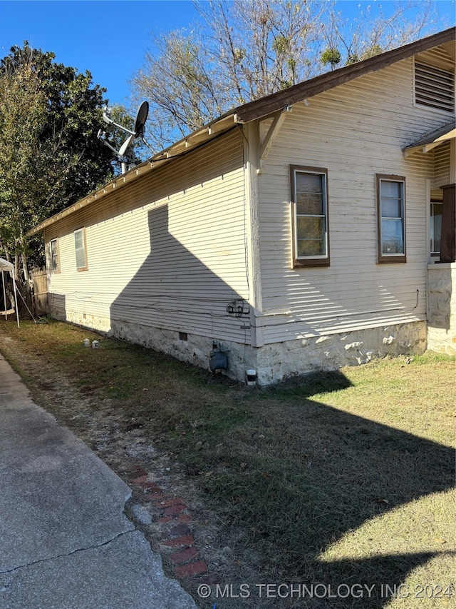 view of home's exterior